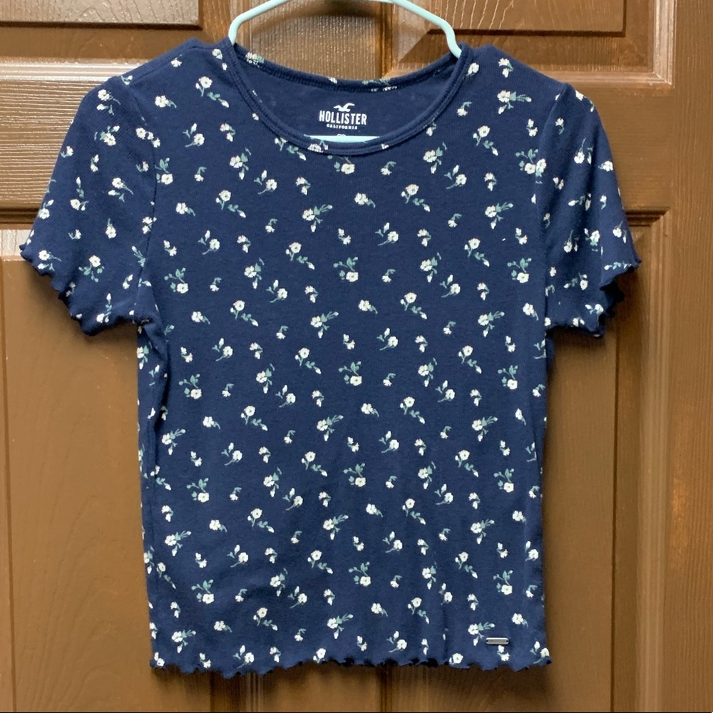 Small navy blue hollister tee shirt